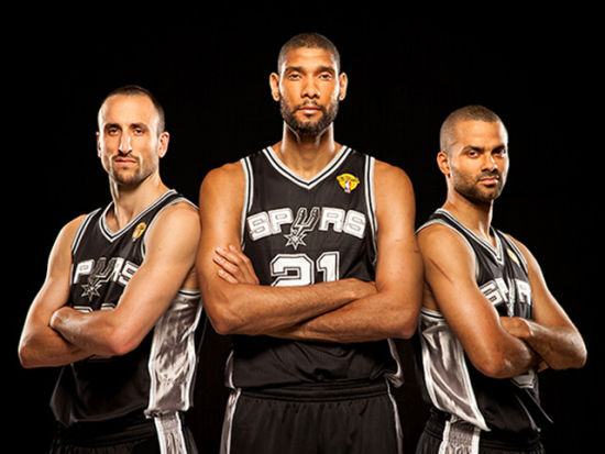 库里至少再缺席3场！科尔表示期待他能在与森林狼的比赛回归（科尔：库里至少还将缺席3场，争取战森林狼时复出）