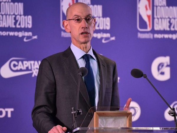 2025南宁马拉松 开场舞太燃了！（2025南宁马拉松：开场舞燃爆全场！）