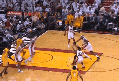 中场核心精准长传，多次制造射门机会（中场大脑精准长传，多次输送射门良机）