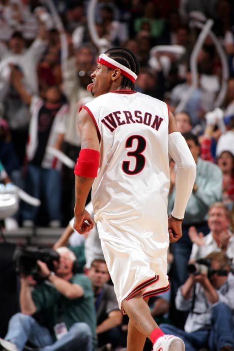 “野路子”跑步姿势的C罗，原来他不是天生神射手？...（跑姿不按套路的C罗：神射手实力并非天生？）