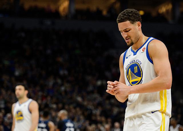 拜仁官方：穆西亚拉今天完成了部分单独训练（拜仁通报：穆西亚拉今日已进行部分个人训练）