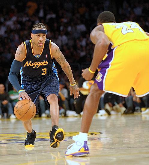 意媒：上个月跖骨骨折的梅雷特还将缺阵20天，意超杯有望复出（意媒：梅雷特上月跖骨骨折，将再休战20天，意超杯有望回归）