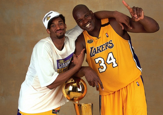 国际米兰圆领卫衣，太漂亮啦想要（国际米兰圆领卫衣，颜值在线，忍不住想入手）