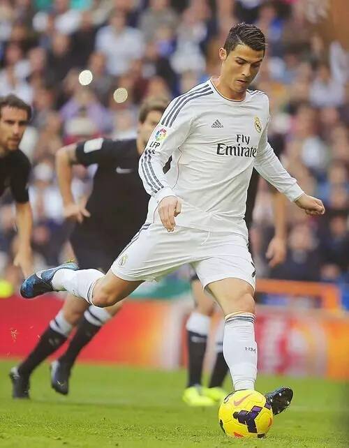 近4届欧预赛+世预赛射手榜：凯恩40球第1，C罗32球第2